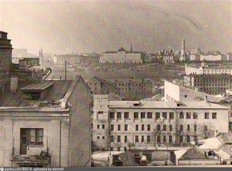 Вид 2 с Лаврушинского,17