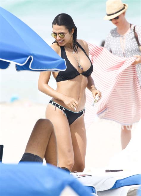 Lisandra Silva In Black Bikini Gotceleb