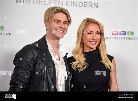 Vincent Gross Anna Carina Woitschack Beim RTL SPENDENMARATHON In Dem