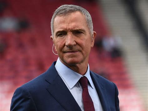 UEFA Super Cup: Graeme Souness blasts Liverpool midfielder for allowing ...