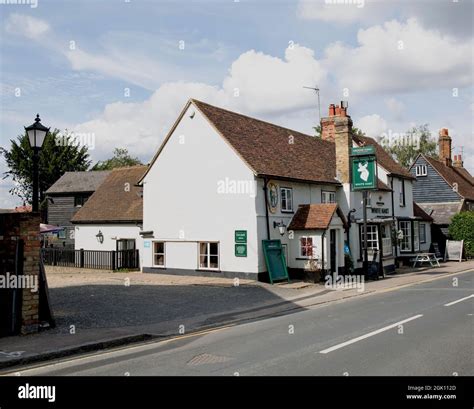 The White Hart Roydon Essex Stock Photo - Alamy