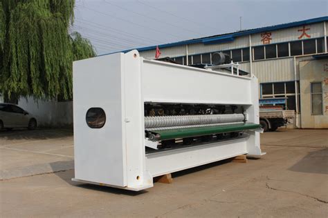 Medium Speed Needling Machine Is Used For Needling And Shaping Fiber