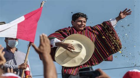 Pedro Castillo Propone Reducir A La Mitad Sueldos De Ministros Y