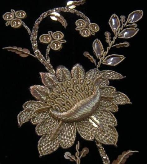 Pin By Pilar Marcos Ortega On Bordado En Oro Hand Embroidery Designs