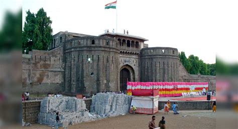 Shaniwarwada Fort Know Why You Should Avoid Visiting Punes