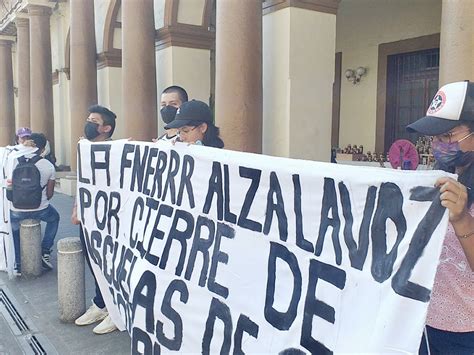 El Heraldo de Xalapa Federación de estudiantes exige permanencia de