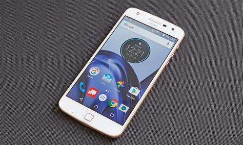 Moto Z Play Review A Very Long Lasting Phablet Tom S Guide