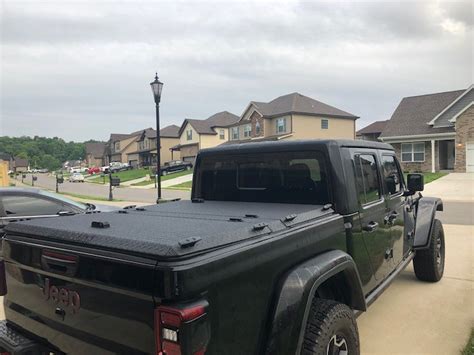 An Aluminum Truck Bed Cover On A Jeep Gladiator | A DiamondB… | Flickr