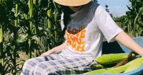 Người bảo lãnh cho Tina Dương nói gì trước tin hot girl này tiếp tục đá xe của mình