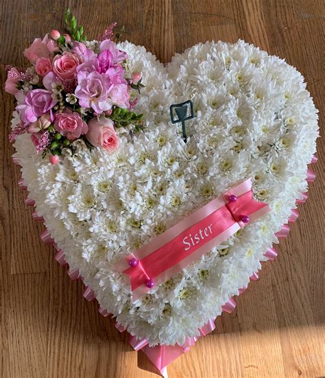 Based heart farewell tribute – Berryfields florist