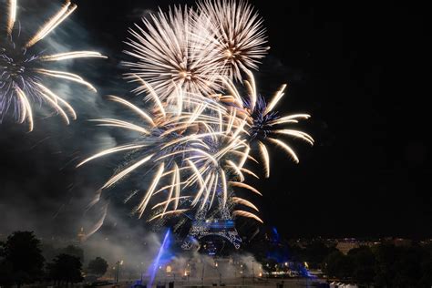 Revivez En Images Le Feu D Artifice Du Juillet Ville De Paris