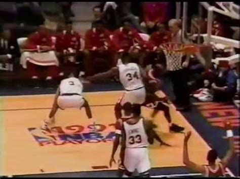 Michael Jordan Famous Dunk On Ewing Nba Playoffs Round