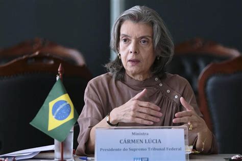 Cármen Lúcia assume a Presidência da República pela terceira vez