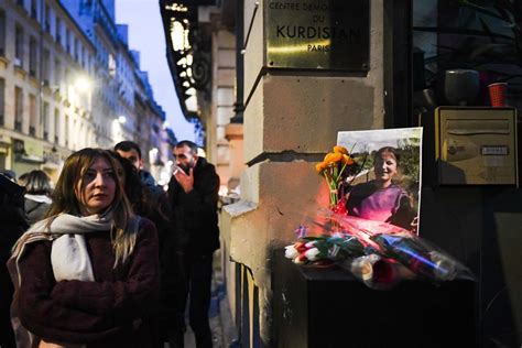 Presentan al juez al sospechoso de asesinato de kurdos en París