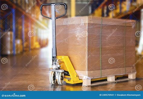 Cargo Shipment Loading For Truck Electric Forklift Pallet Jack Loading