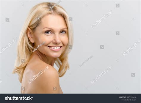 5 304 40 Age Woman Face Close Images Stock Photos Vectors Shutterstock