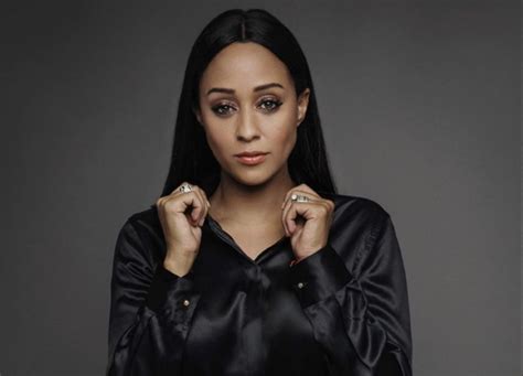 Breaking News From Doubledongdivas Tia Mowry Flaunts Her Stunning