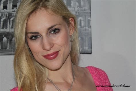 MAC Fluidline It S Physical Magnetic Nude LE Mrsannabradshaw