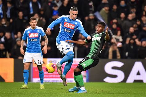 Serie A Sassuolo Napoli 1 2 Decisiva L Autorete Di Obiang Al 94