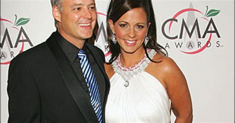 Sara Evans And Husband Work Out Agreement - CBS News