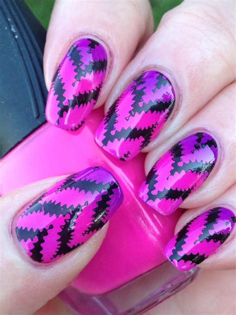 Canadian Nail Fanatic Digit Al Dozen Does Neon Day 2