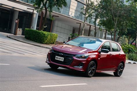 Chevrolet Onix é o carro mais vendido do Brasil pelo 6º ano Strada e T