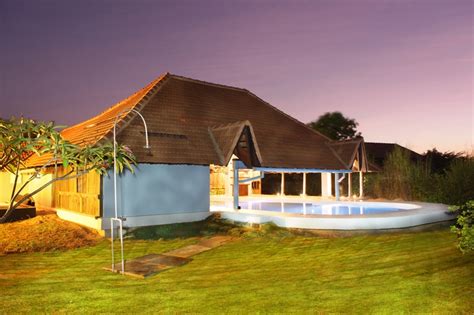 The Watsu Pool Therapy Pools Watsu Beach Village