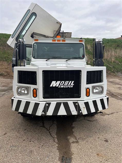 1999 Athey Mobil M 9d Street Sweeper Online Government Auctions Of Government Surplus Municibid