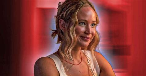She Needs To Cover Up Jennifer Lawrence Walked Around Completely Naked On Set Of 151M Film