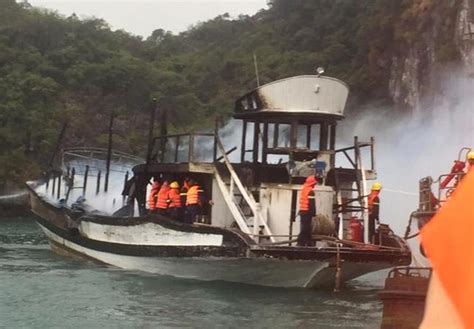 Another Ha Long Cruise Boat Catches Fire 21 Rescued Saigoneer