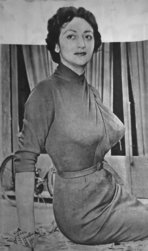 S Full Figured Brunette Casual Pose By Vinnie DeVille Via Flickr Vintage Image Of A Very