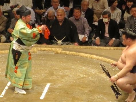 三役格行司格草履行司 2015年大相撲五月場所and九月場所 At 両国国技館 朝香沙都子オフィシャルブログ「着物ブログ きもの