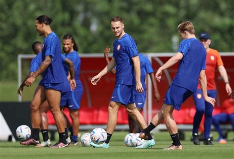 Susunan Pemain Belanda Vs Ekuador Di Piala Dunia Oranje Siap