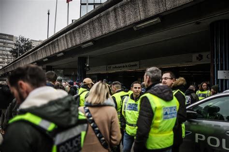 Stop Au Mépris Sous Police Les Policiers Municipaux