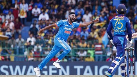 Asia Cup 2023 Final Mohammed Siraj Picks 4 Wickets In An Over Becomes