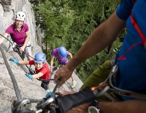 Klettersteig Basic F R Familien Alpinskischule Markus Hirnb Ck