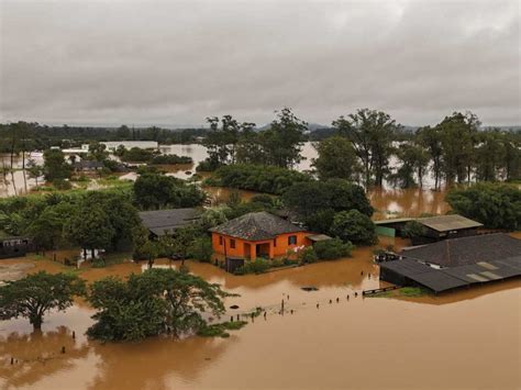 Brasil suben los niveles de los ríos en región arrasada por las