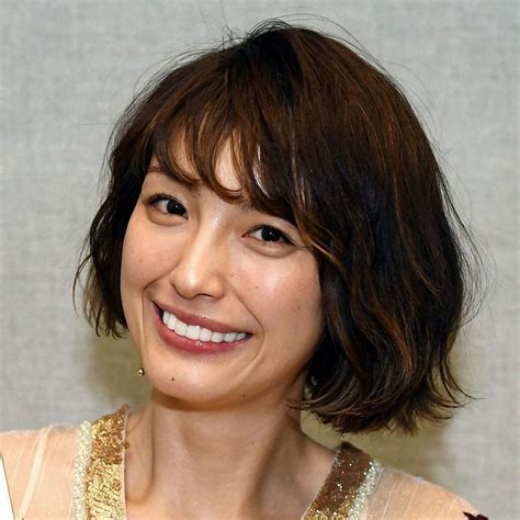 木下優樹菜さん感激！次女が「最近本を読むママに」母の日プレゼント 仲良しツーショットも披露：中日スポーツ・東京中日スポーツ