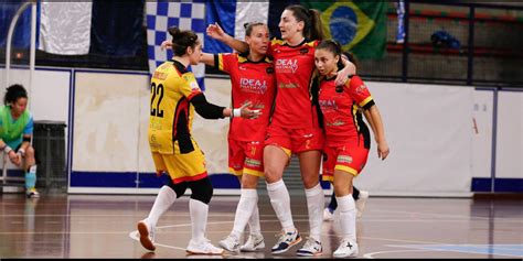 Serie A Femminile Solo Il Tikitaka Francavilla Regge Il Ritmo Del Bitonto