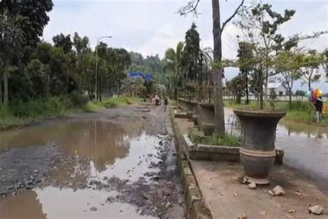 Jalur Alternatif Mudik Di Garut Rusak Parah Pengendara Diminta Hati Hati