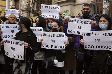 Ugo Russo Quindici Anni Ammazzato Da Un Carabiniere La Sua Storia A