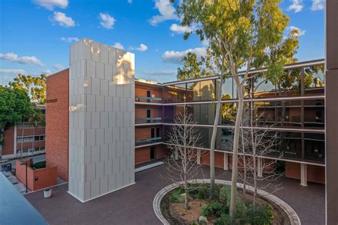 CSULB Psychology Building Curtain Wall Replacement CM P2S