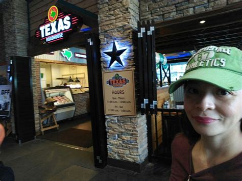 Pin By Mommiesdayoff On Texas Roadhouse Up Town Mall Bgc Texas