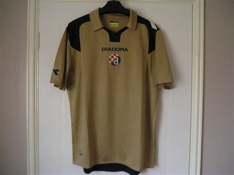 Dinamo Zagreb Away football shirt 2009 - 2010