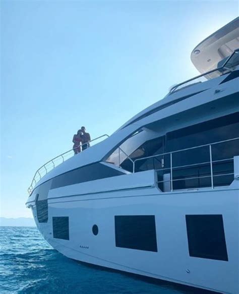 Georgina Rodriguez Tra Allenamento E Relax In Bikini Tgcom