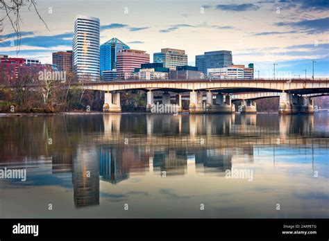 Rosslyn arlington virginia usa downtown hi-res stock photography and ...