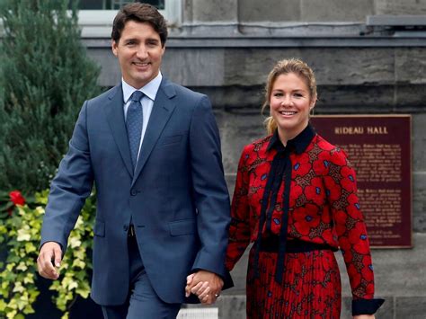 Justin Trudeau Announces Separation From Wife Breezyscroll