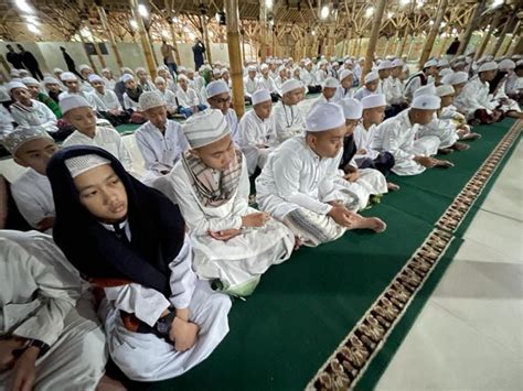 Maulid Nabi Momentum Ingkatkan Persatuan Antarumat Sumedang Ekspres