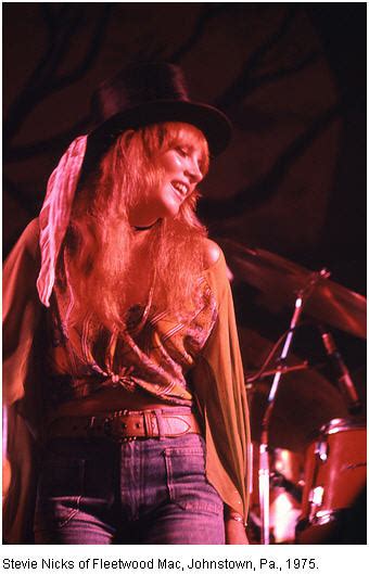 Fleetwood Mac News Blast From The Past Stevie Nicks In Jeans And Top