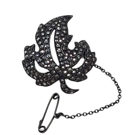 womens hsn silver marcasite maple leaf broochs